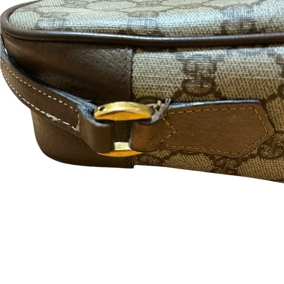Gucci Authentic Crossbody Bag - Picture 5 of 15